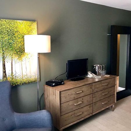 Fairholm Boutique Inns ชาร์ลอตต์ทาวน์ ภายนอก รูปภาพ