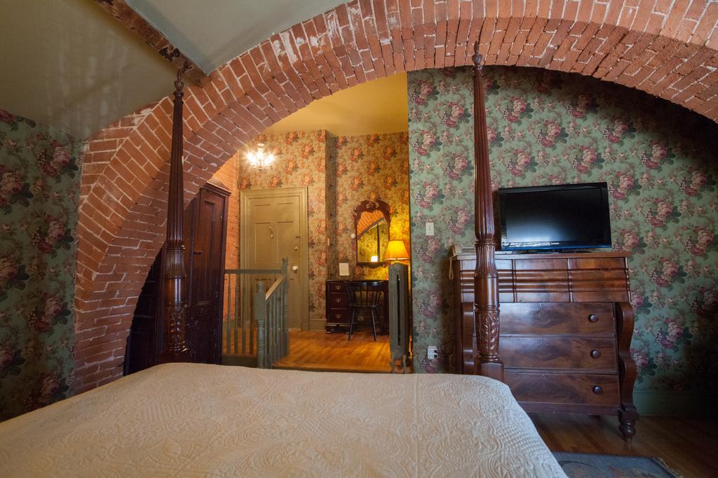 Fairholm Boutique Inns ชาร์ลอตต์ทาวน์ ภายนอก รูปภาพ