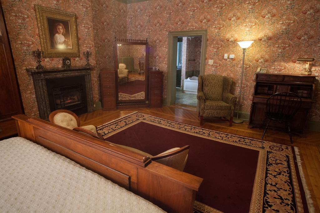Fairholm Boutique Inns ชาร์ลอตต์ทาวน์ ภายนอก รูปภาพ