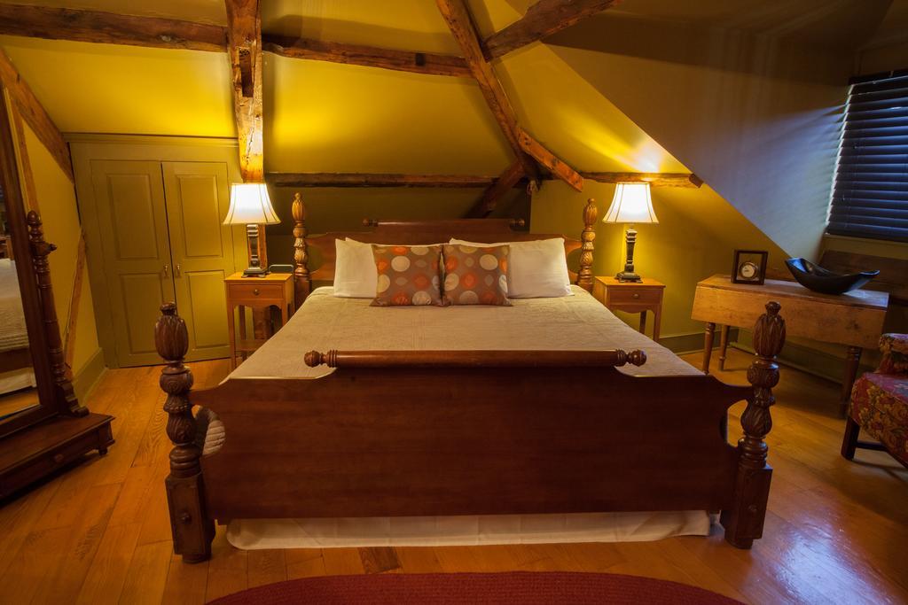 Fairholm Boutique Inns ชาร์ลอตต์ทาวน์ ภายนอก รูปภาพ
