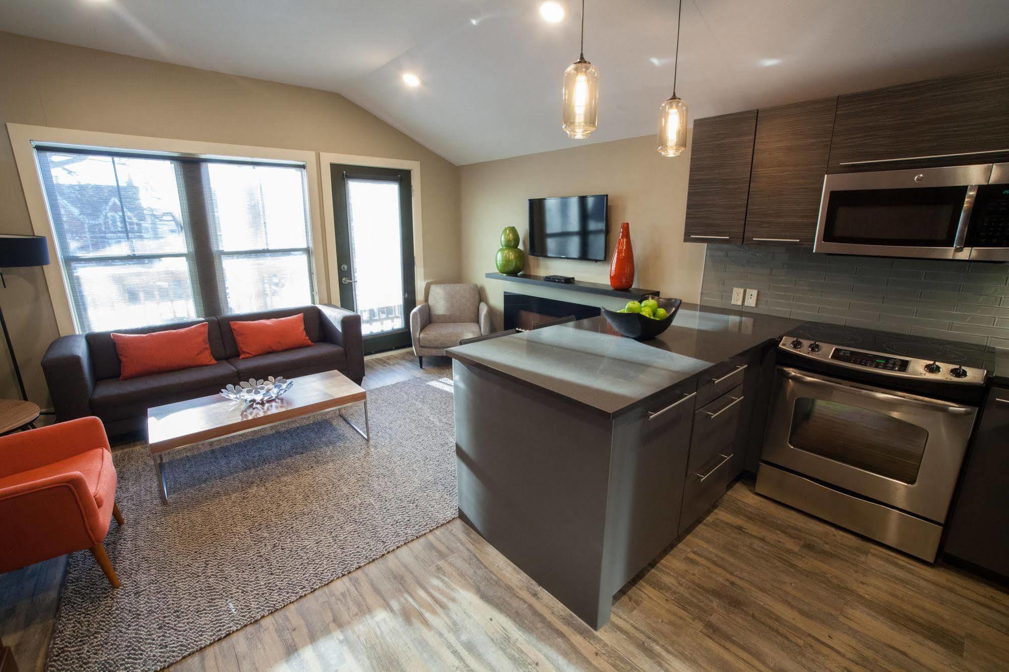 Fairholm Boutique Inns ชาร์ลอตต์ทาวน์ ภายนอก รูปภาพ