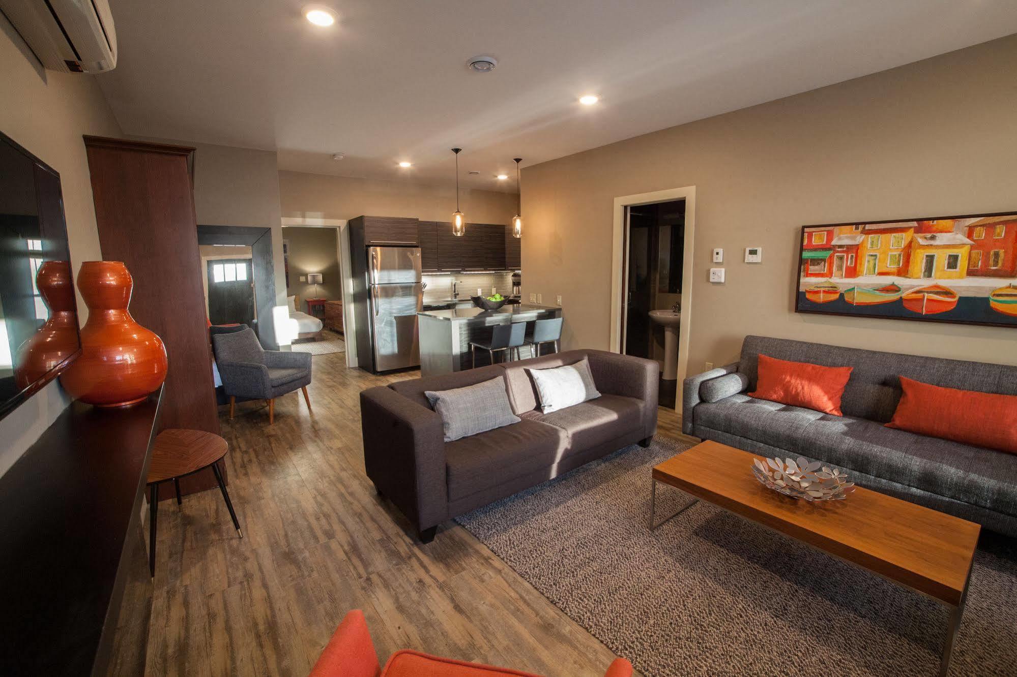 Fairholm Boutique Inns ชาร์ลอตต์ทาวน์ ภายนอก รูปภาพ