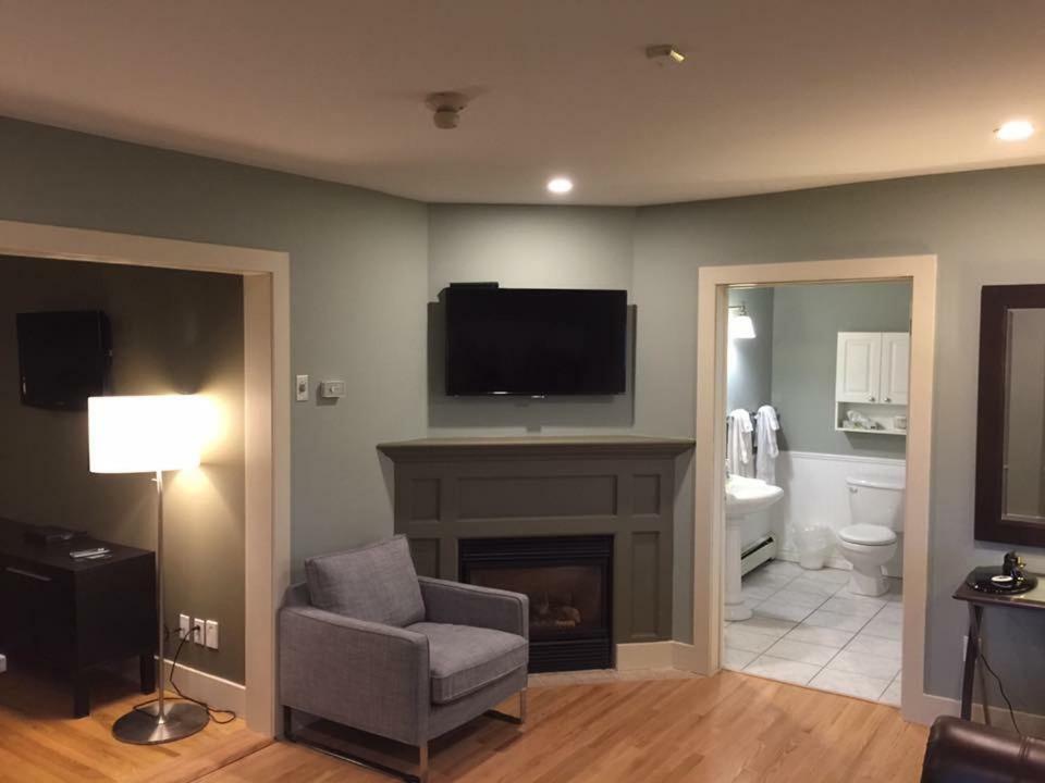 Fairholm Boutique Inns ชาร์ลอตต์ทาวน์ ภายนอก รูปภาพ